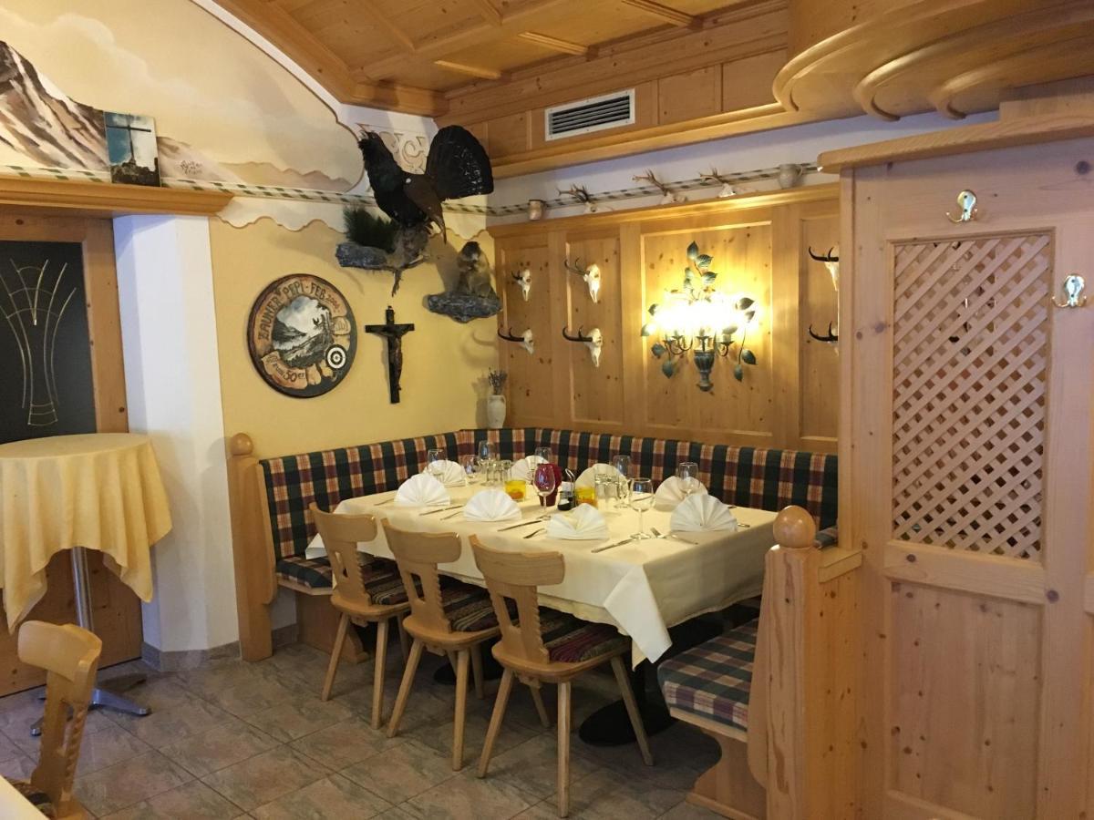 Отель Gasthof Dorferwirt Rietz Экстерьер фото